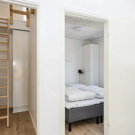 8 Person In Romo Kongsmark